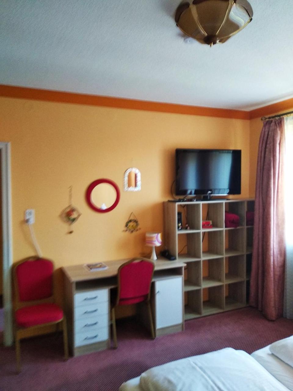 Pension Haus Gertrud Donauwörth エクステリア 写真