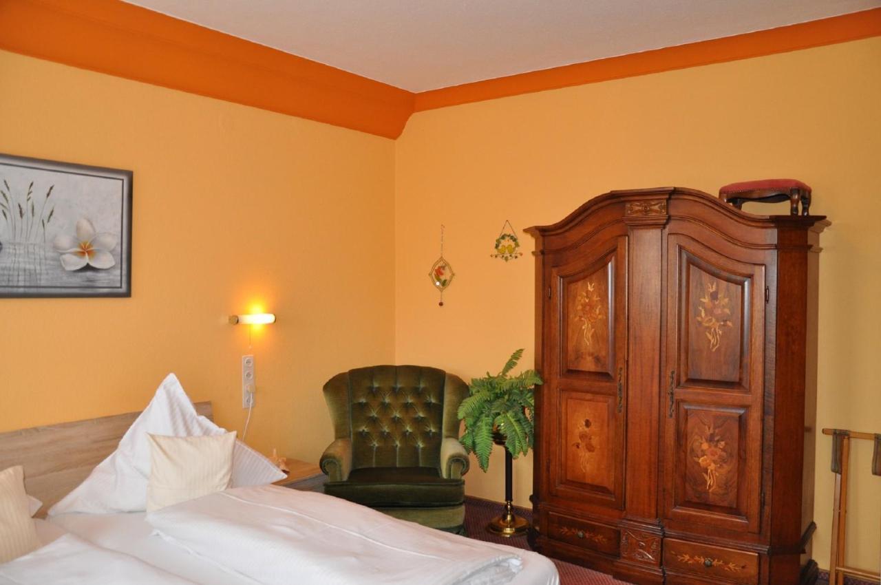 Pension Haus Gertrud Donauwörth エクステリア 写真